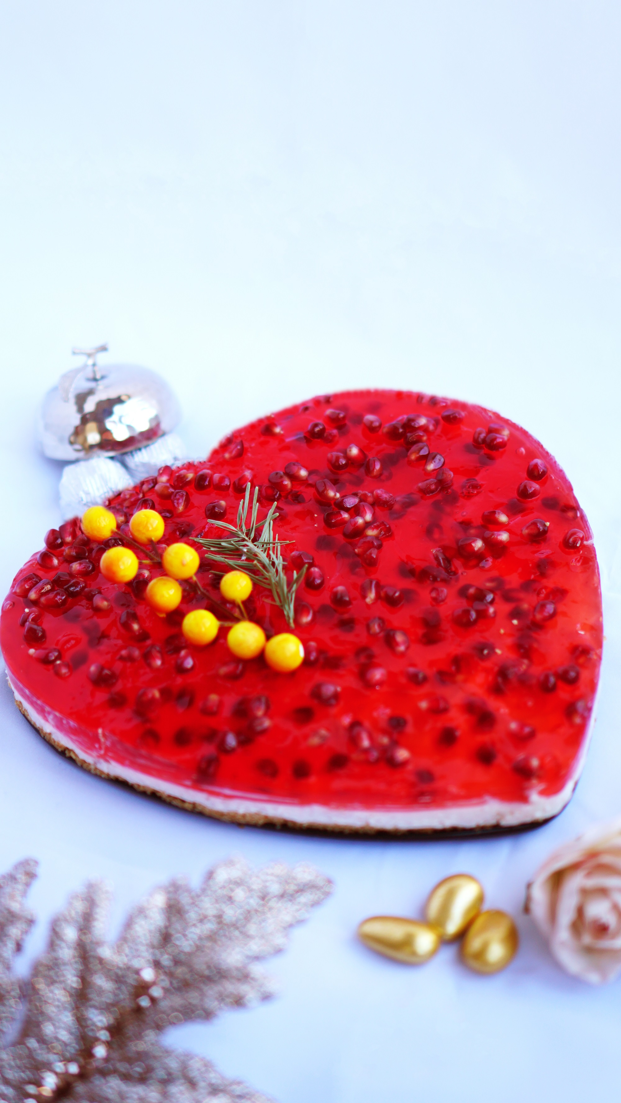 “YILDIZ’LI” BİR SEVGİLİLER GÜNÜ GEÇİRMEK İSTEYENLERE ÖZEL CHEESECAKE TARİFİ